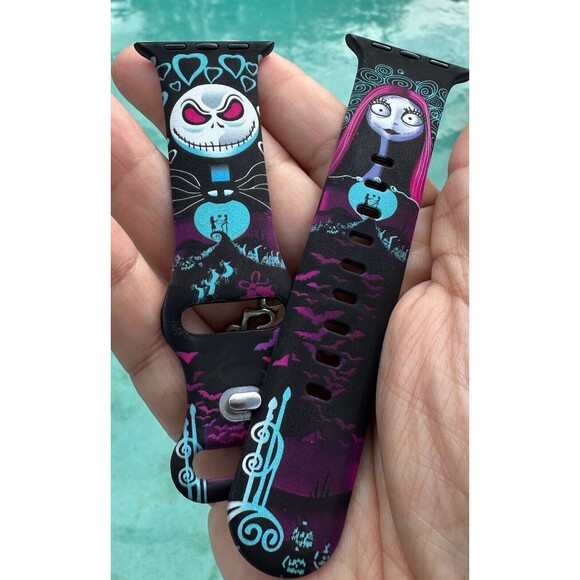 The Nightmare Before Christmas Apple Watch Band NEW 38/40/41mm Disney - Picture 1 of 4
